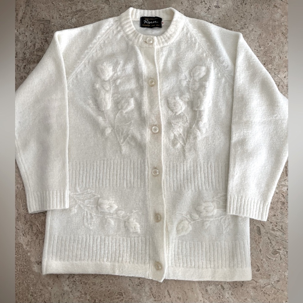 VINTAGE Wool Floral Knit Cardigan